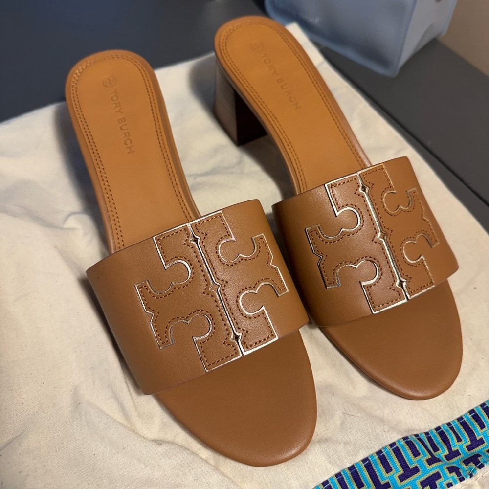 TORY BURCH Tan Calf Leather Ines Slides (US 10) AUTHENTIC. Pre-Owned. Dust bag.